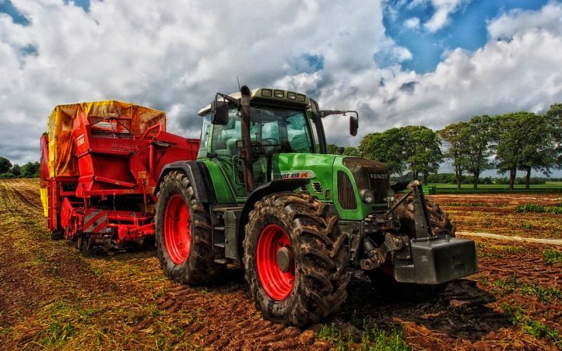 Bouzonville : les agriculteurs bloquent la ville