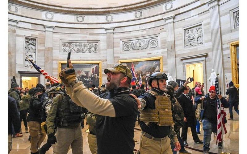 Invasion du Capitole à Washington : le bilan s’alourdit à quatre morts