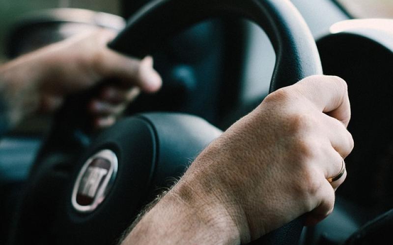 L'âge du permis de conduire passera à 17 ans, dès 2024