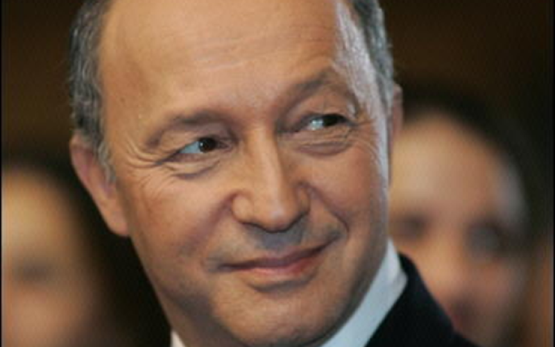 Laurent Fabius veut relancer le tourisme en ouvrant les magasins le dimanche