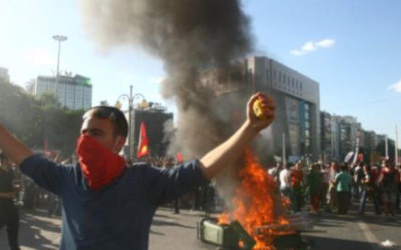 Les manifestants défient toujours les autorités turques