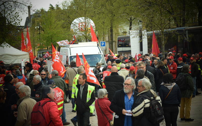Manifestation anti-Loi Travail : entre 170 000 et 500 000 personnes en France, 1800 à Metz.