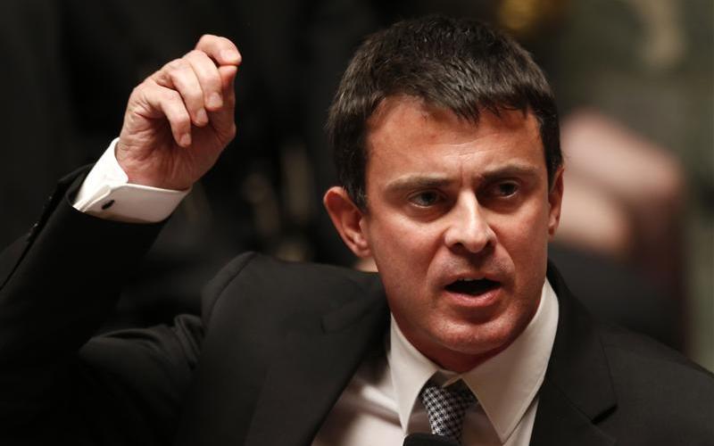 Manuel Valls exclut d'étendre la déchéance de nationalité à tous les Français