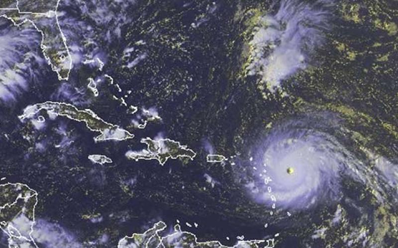 Maria,  ouragan de catégorie maximale à l'approche de la Guadeloupe