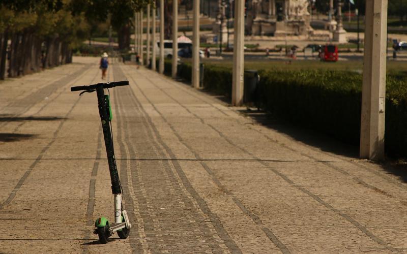 Metz : un homme à trottinette gravement blessé dans un accident avec une voiture
