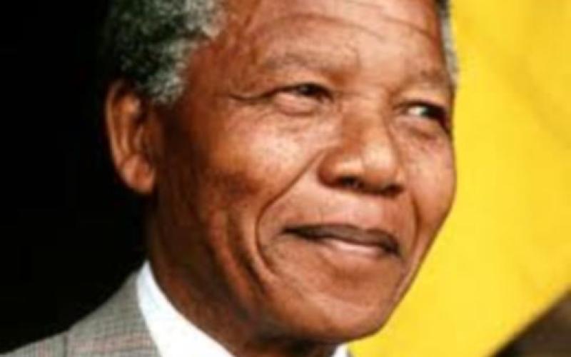 Nelson Mandela dans un état "critique"