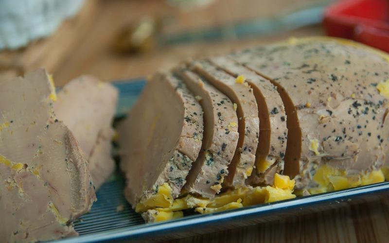 Strasbourg : la maire bannit le foie gras, au nom du "bien-être" animal