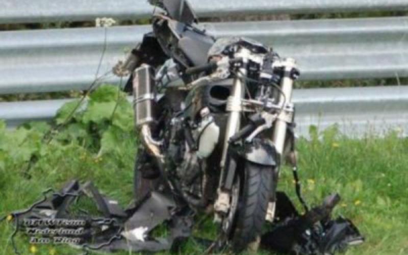 Un motard meurt en percutant une voiture sur la RN 4