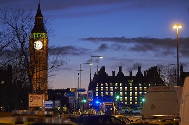 Attentat londonien : le bilan revu à la baisse - 3 morts et une trentaine de blessés