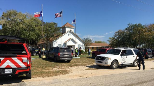 Au moins 26 morts dans une église au Texas