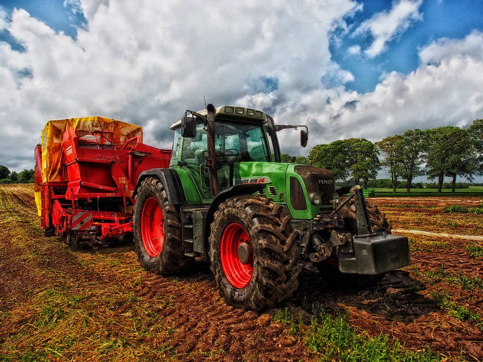 Bouzonville : les agriculteurs bloquent la ville
