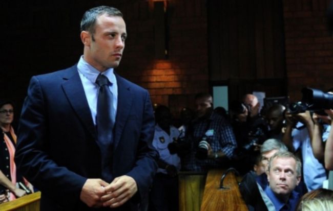 Brèves retrouvailles au tribunal pour Pistorius