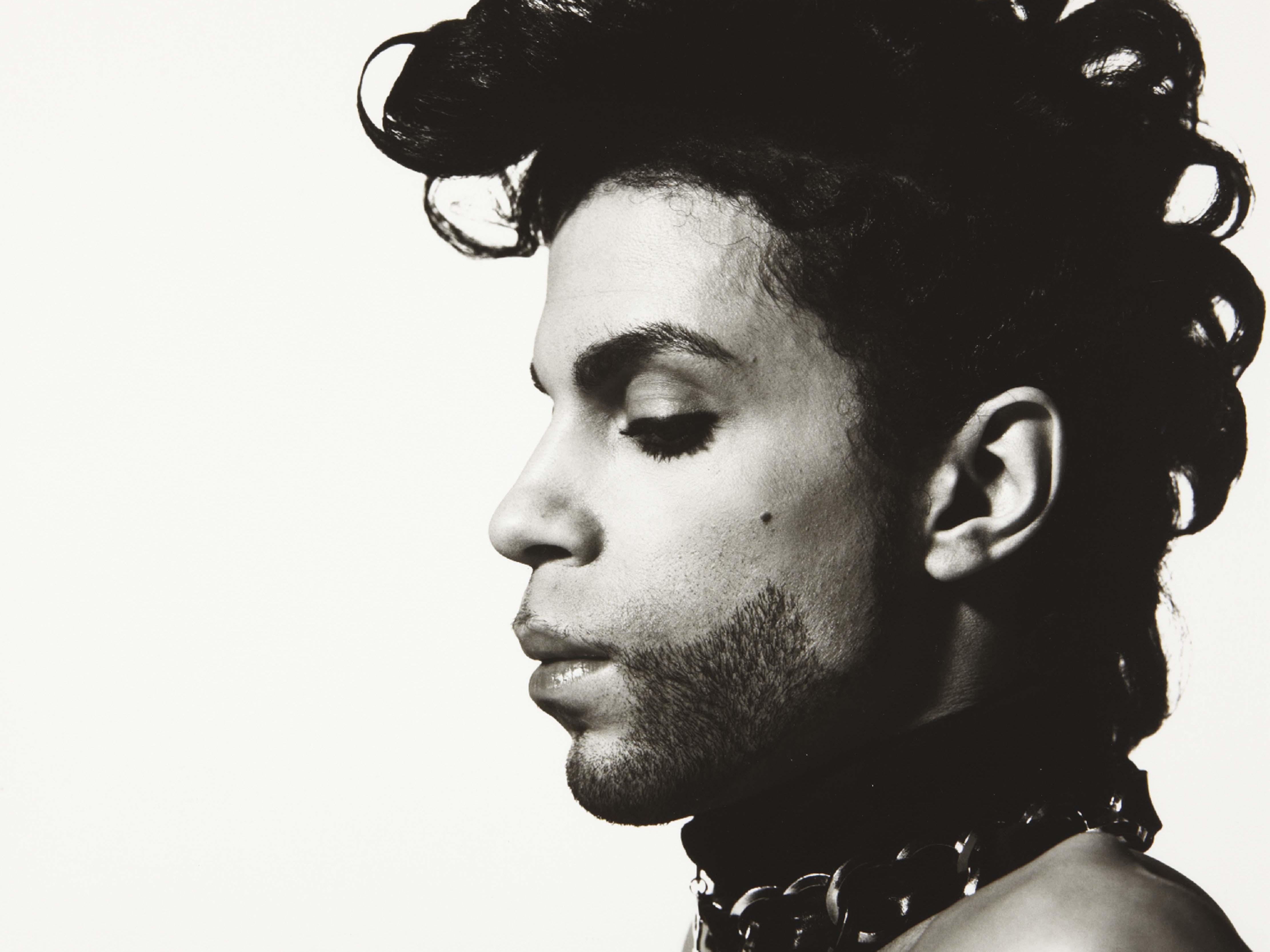 Décès de PRINCE à l'âge de 57 ans