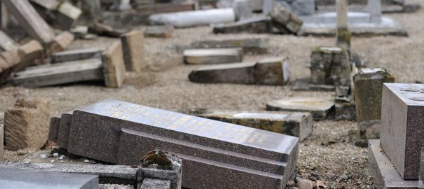 Des centaines de tombes profanées dans le Bas-Rhin