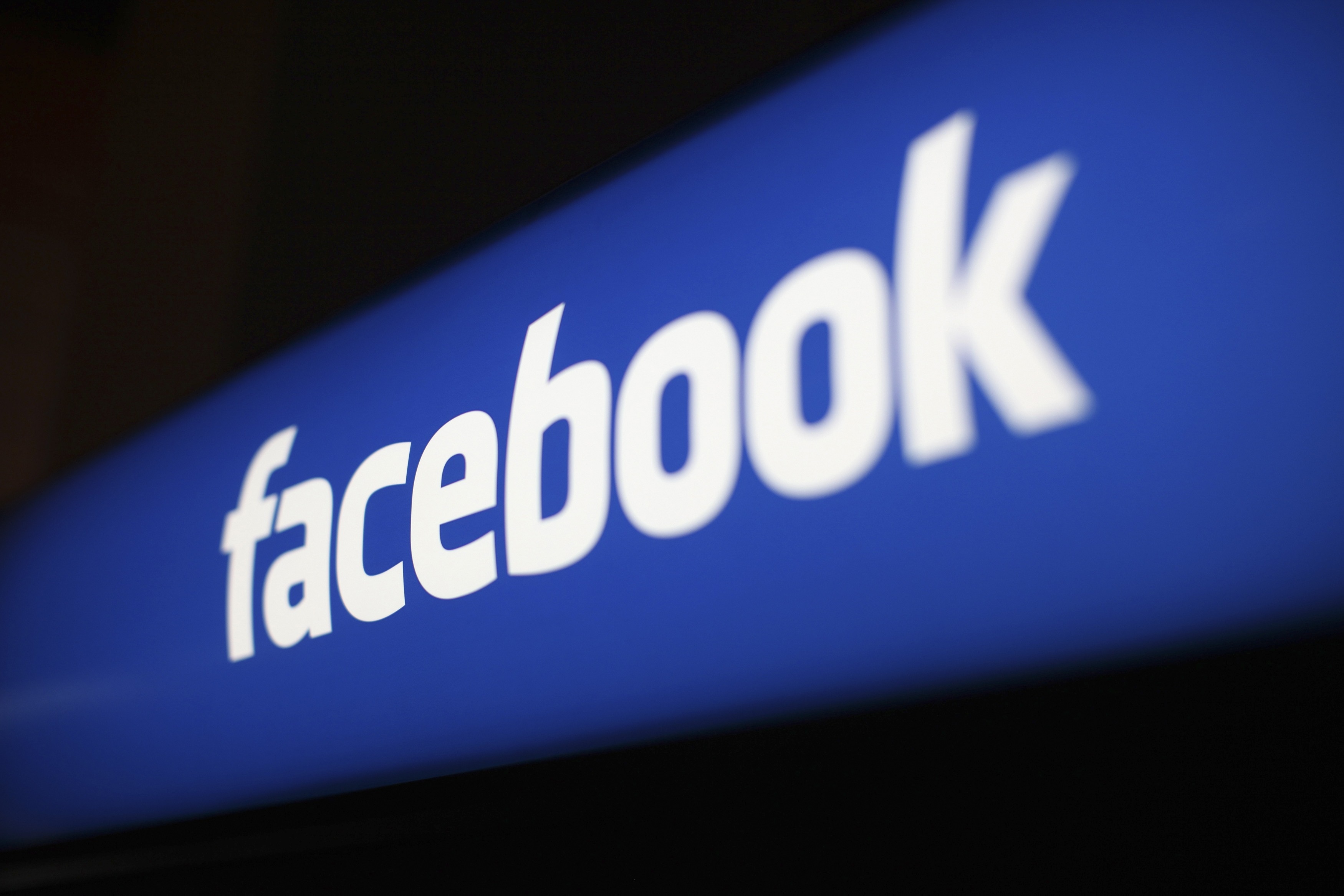 Elle est trop âgée pour Facebook