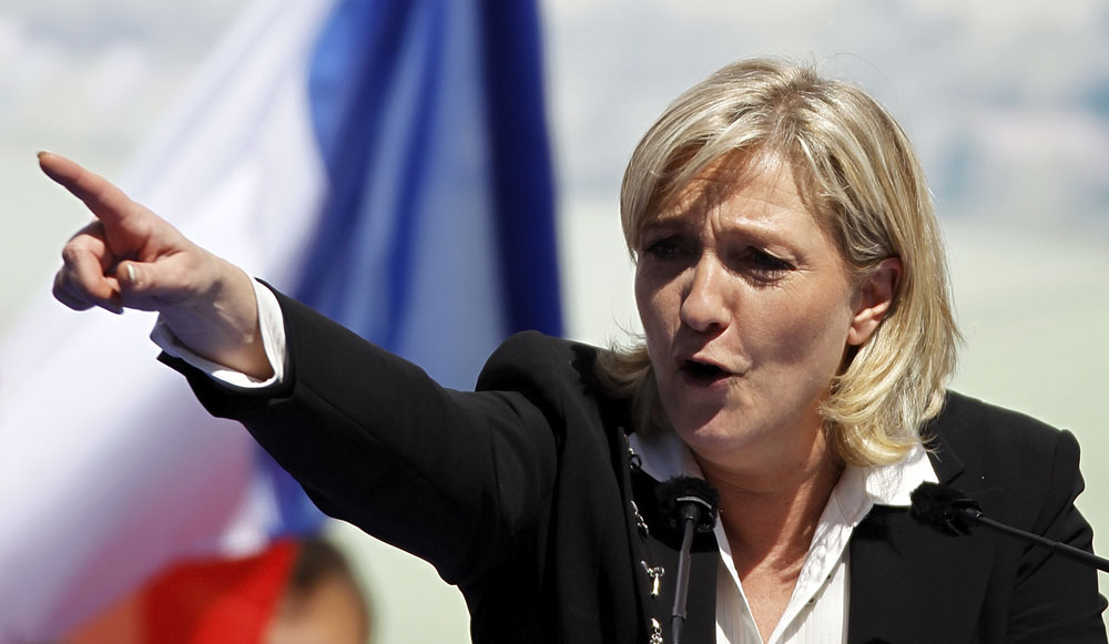 Européennes : après le succès du FN, l'Elysée se transforme en cellule de crise