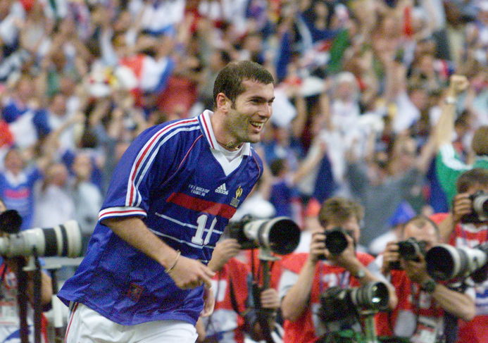 France-Brésil : les "centenaires" des Bleus honorés