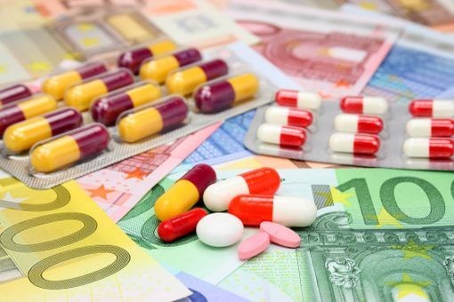 Hépatite C : un médicament vendu 650 € l'unité affole les députés