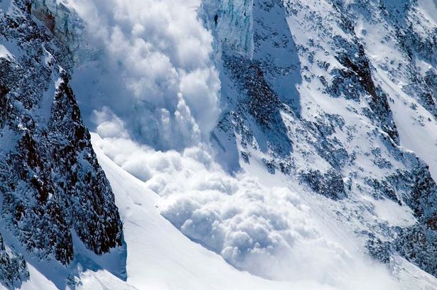 Hautes-Alpes : morts de 5 skieurs