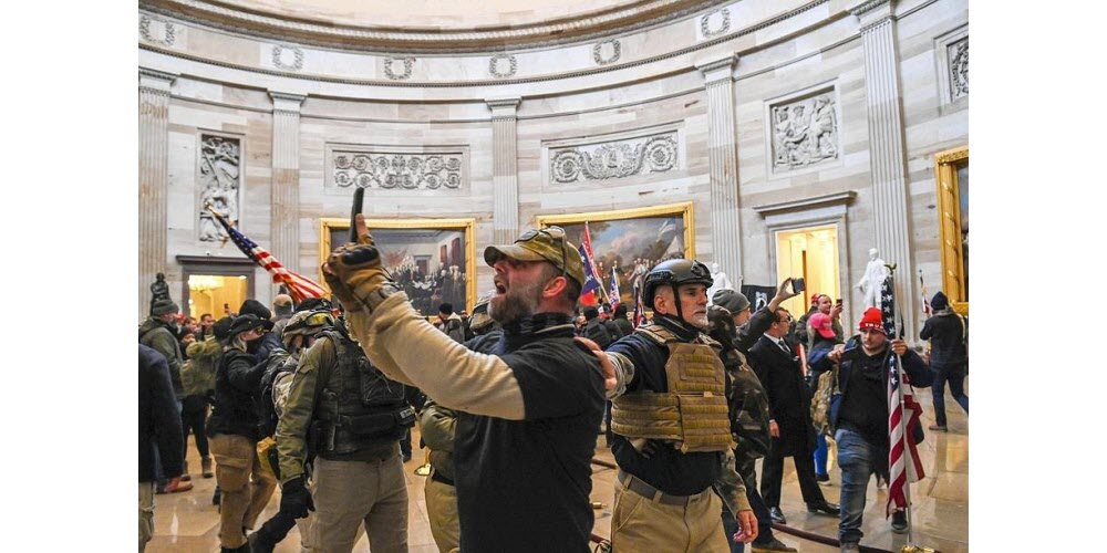 Invasion du Capitole à Washington : le bilan s’alourdit à quatre morts