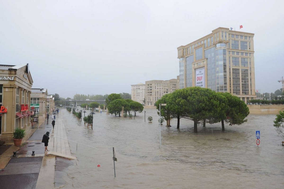 L'Hérault dépassé par les fortes pluies, reste en vigilance rouge