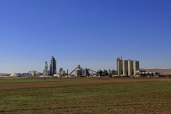 Lafarge mis en examen "complicité de crime contre l'humanité"