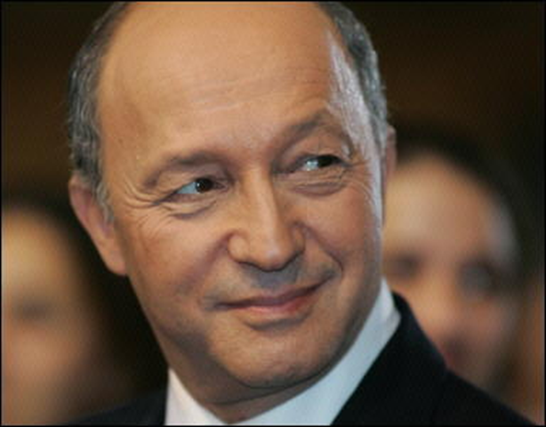 Laurent Fabius veut relancer le tourisme en ouvrant les magasins le dimanche