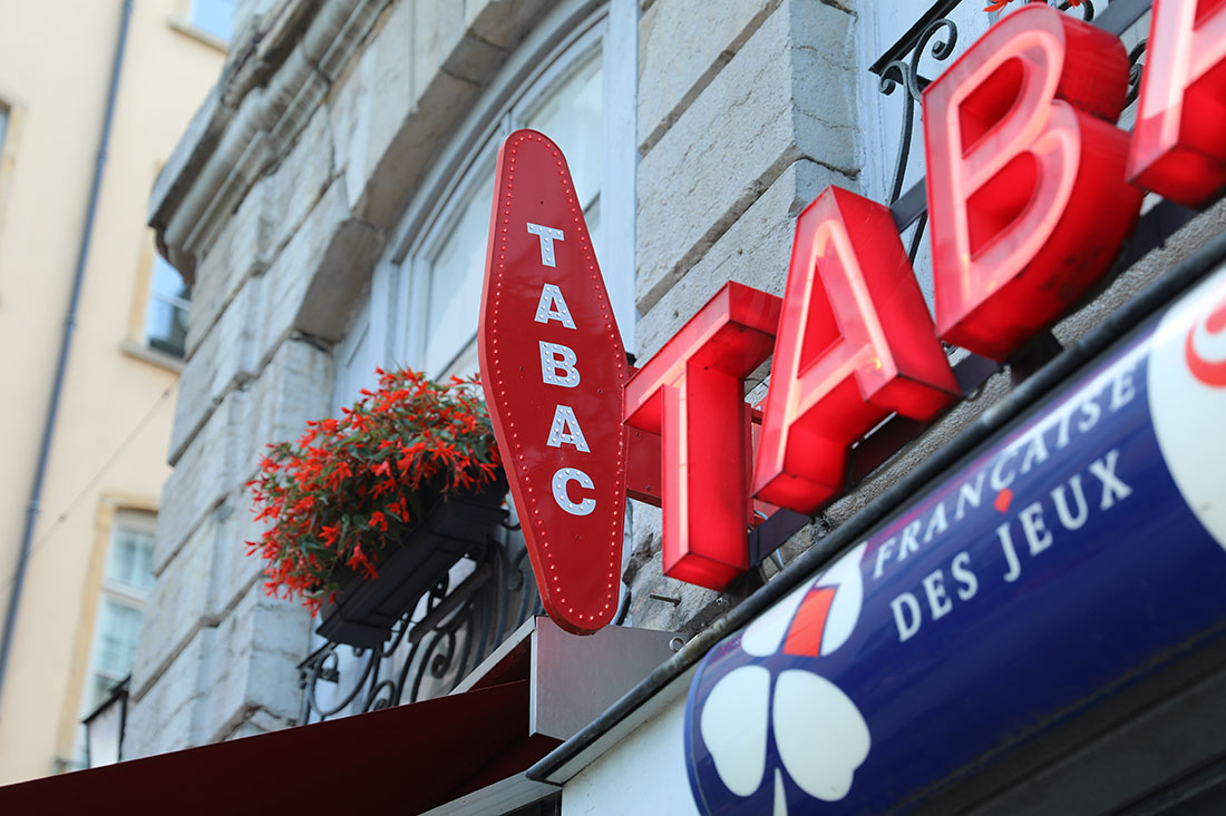 Les buralistes vont vendre des masques réutilisables à partir du 30 avril