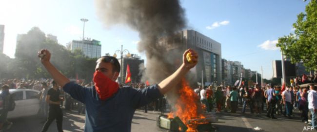 Les manifestants défient toujours les autorités turques