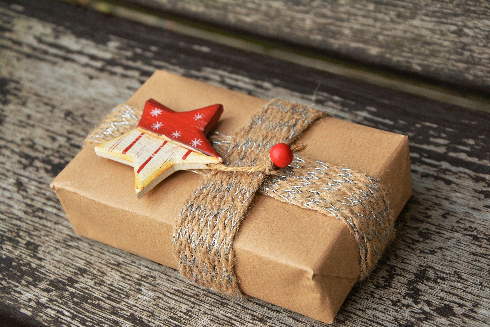 Metz : distribution de colis de Noël aux seniors