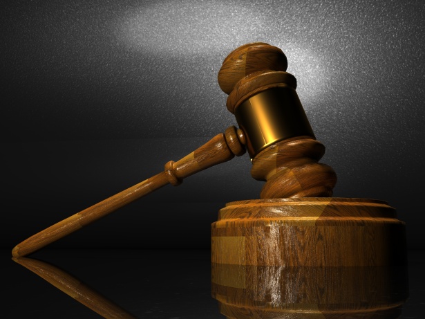 Moselle : il insulte, frappe… et mord des policiers