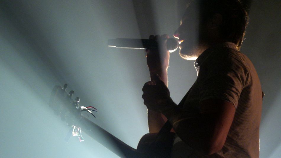 PHOTOS : carton plein pour le concert de Vianney à la Rockhal !
