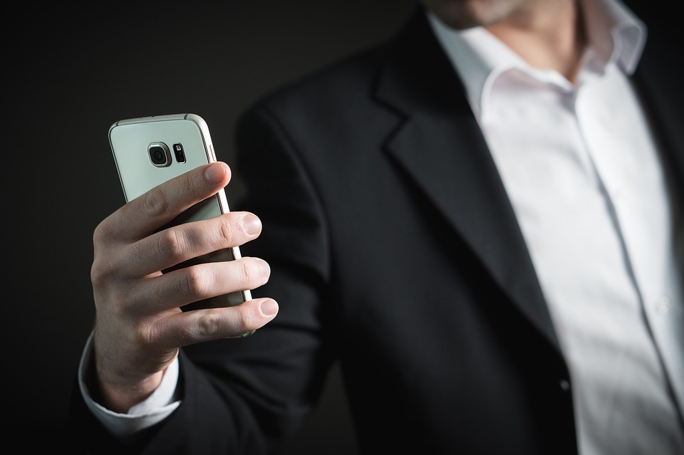 Smartphone au volant pour 90% des usagers