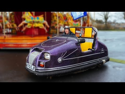 Son auto-tamponneuse roule à 120km/h