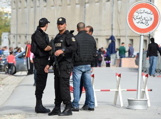Tunis : l'explosion d'un bus de la garde présidentielle fait au moins 14 morts
