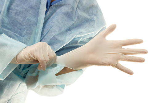 Un don de 200 000€ de gants pour des Ehpad du Nord-Mosellan