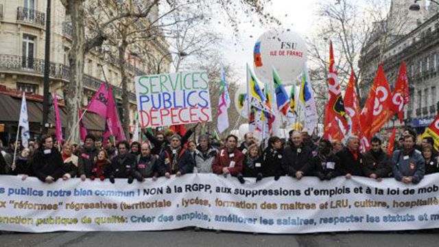 Une mobilisation plus légère qu'attendue contre le gouvernement 