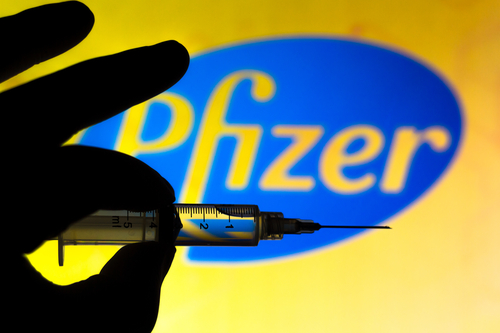 Vaccin Pfizer : l’UE va acheter 100 millions de doses supplémentaires