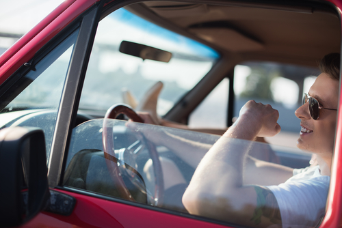 Vers une nouvelle indemnité carburant pour ceux qui sont obligés d'utiliser leur voiture pour aller travailler ?