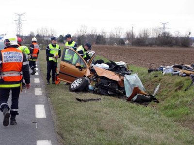 Ville-au-Val : choc frontal entre un bus et une voiture